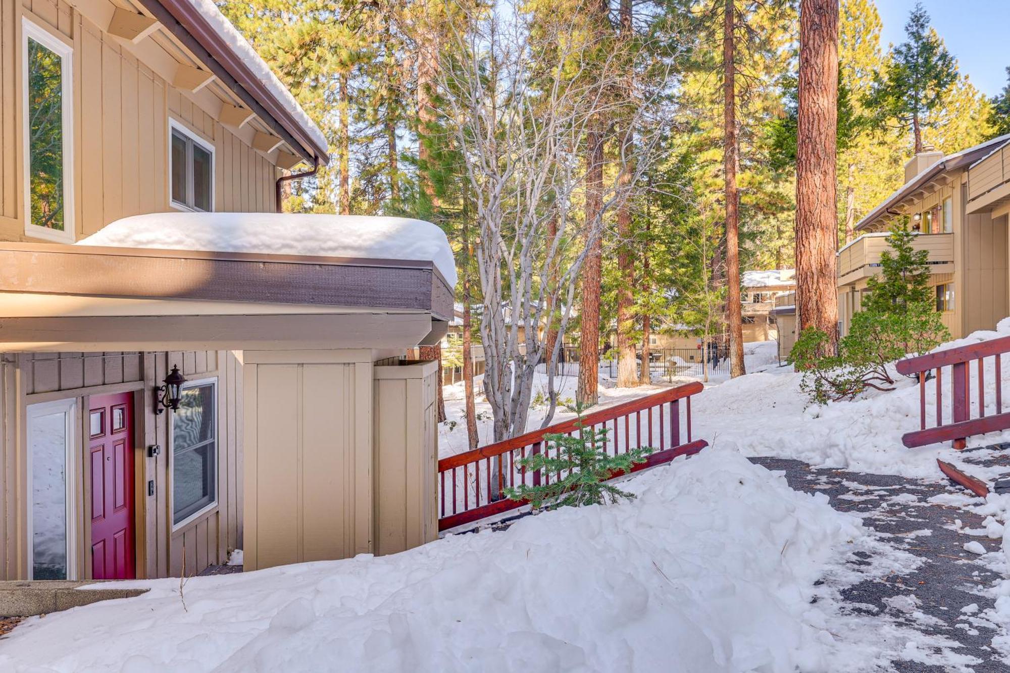 Incline Village Condo With Deck 1 Mi To Lake Tahoe Exteriör bild